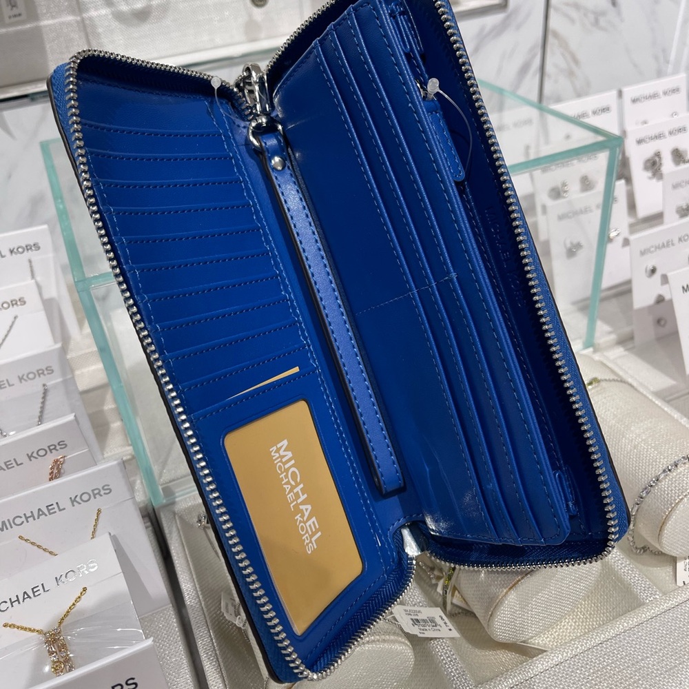MICHAEL KORS Lg Pebbled Leather Continental Wallet Wristlet Phone 
Galaxy Blue - Picture 12 of 16